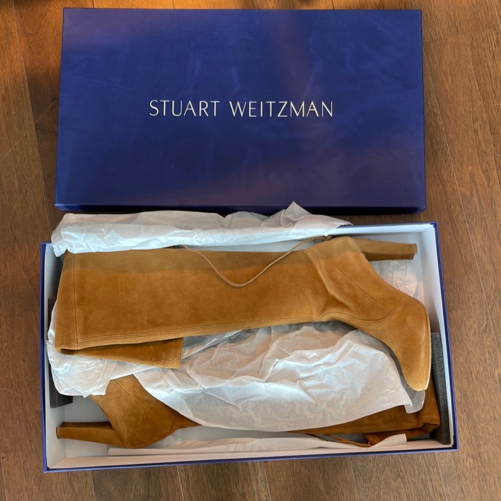 LIKE NEW Steuart Weitzman Highland Boot Camel Suede